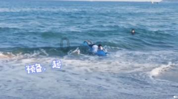 三人喝酒，自己倒自己喝十小时后一人脑溢血，与两人有关系吗？游戏画面